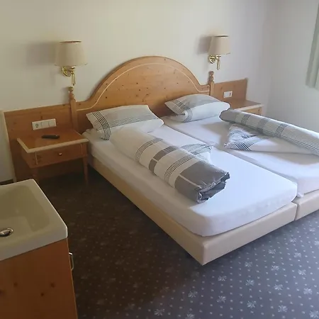 Goldmann, Haus Apartament