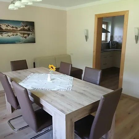 Goldmann, Haus Apartament