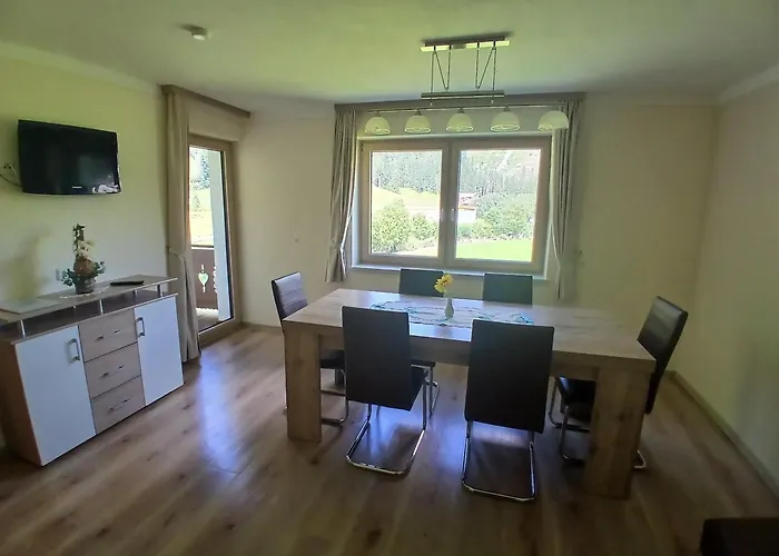 Apartment Goldmann, Haus